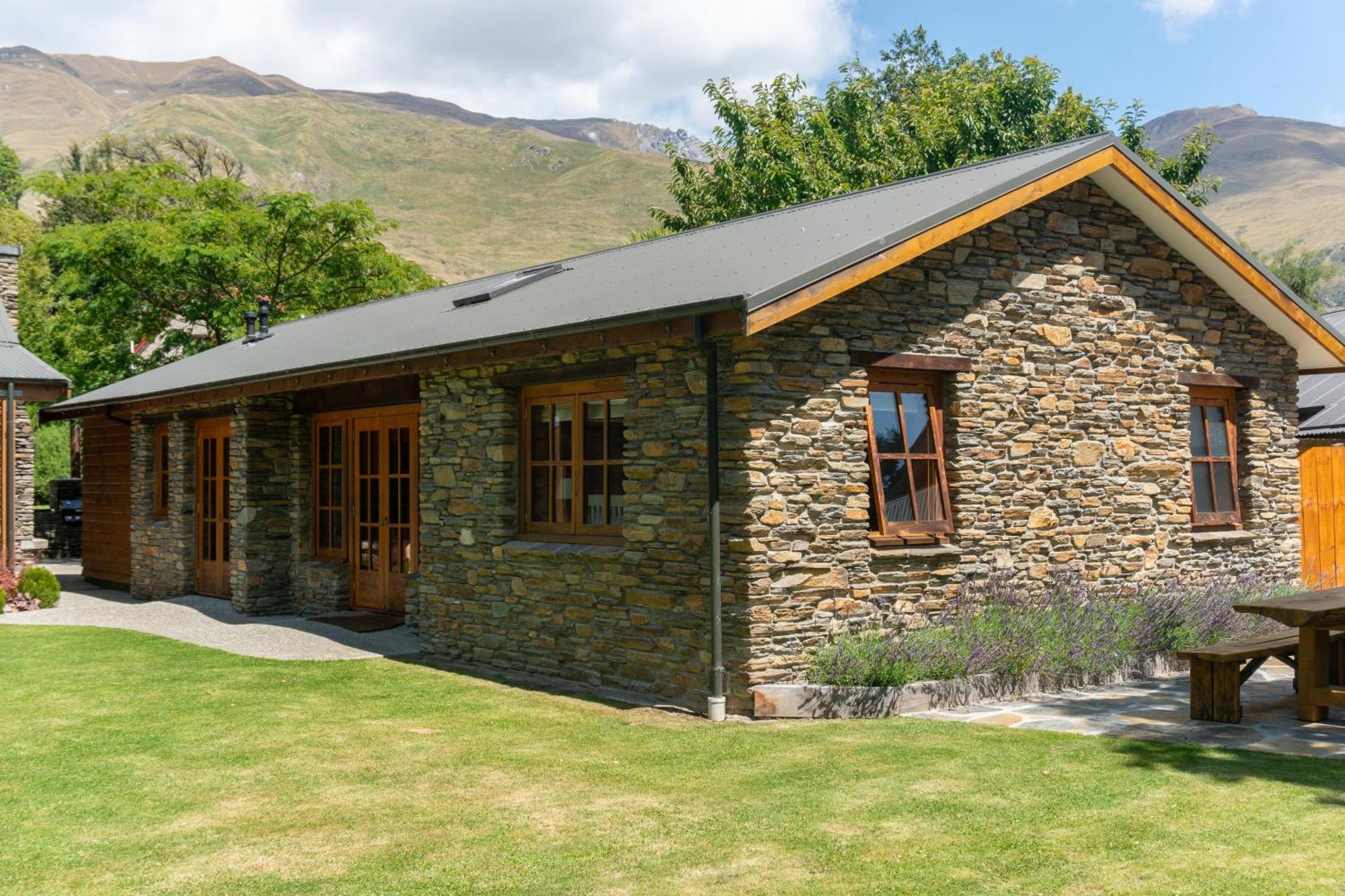 Wanaka Homestead Lodge&Cottages Exteriör bild